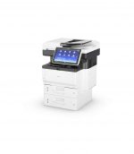 Ricoh IM 350FSE – widok z lewej strony, urządzenie A4 z panelem dotykowym i dwoma kasetami na papier