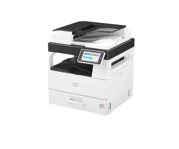 Ricoh IM 2702SE w ujęciu perspektywicznym, bez modułów bezprzewodowych, jako bezpieczne urządzenie wielofunkcyjne A3 dla firm.